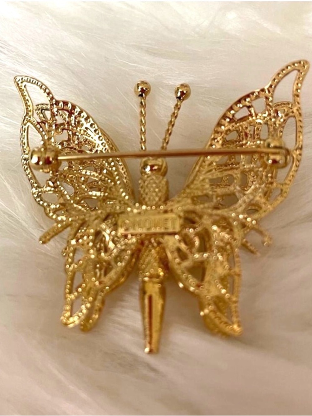 MONET NEW YORK Vintage NWT Gold Tone 3 D Butterfly Brooch Pin - Picture 4 of 5
